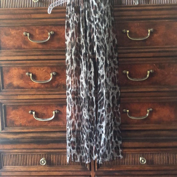 Great party dress with separate shawl. - Picture 9 of 10